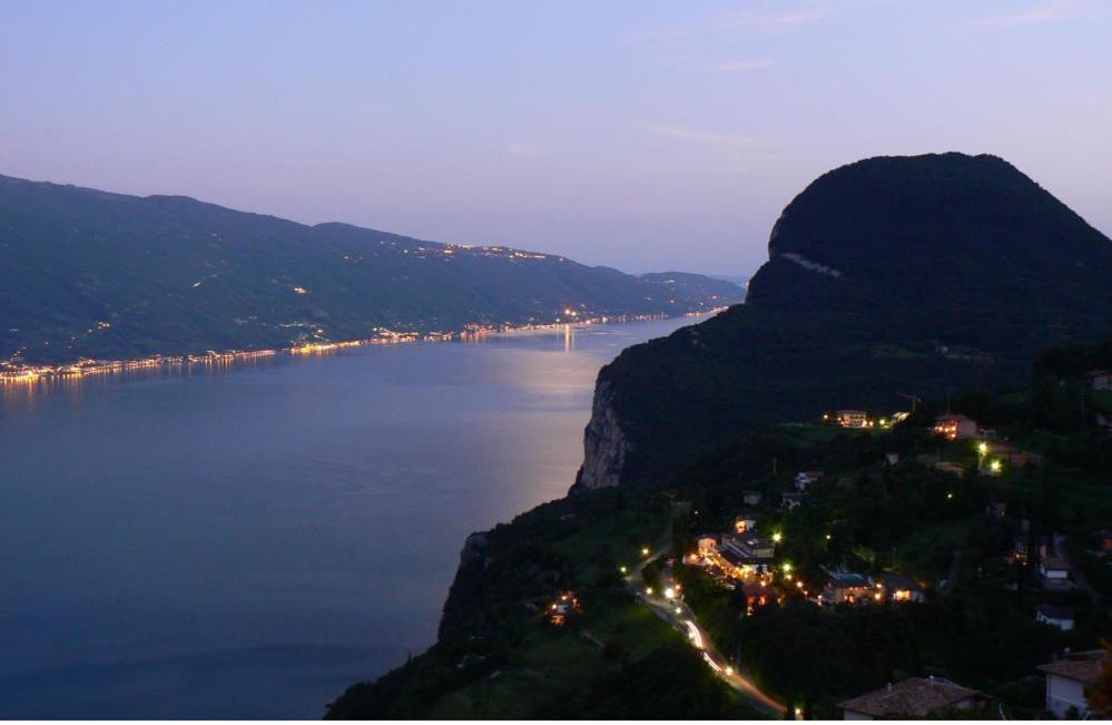 Hotel Panorama E Residence Tremosine Екстер'єр фото