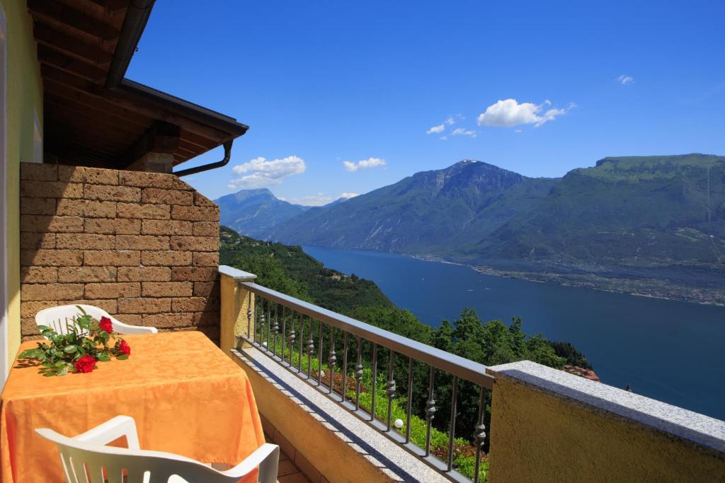 Hotel Panorama E Residence Tremosine Номер фото